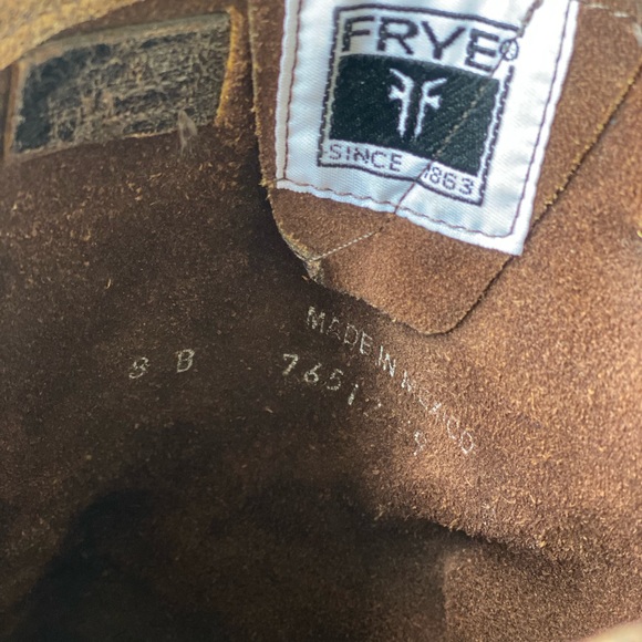 🔥 FRYE DISTRESSED BOOTS 🔥 - Picture 5 of 10
